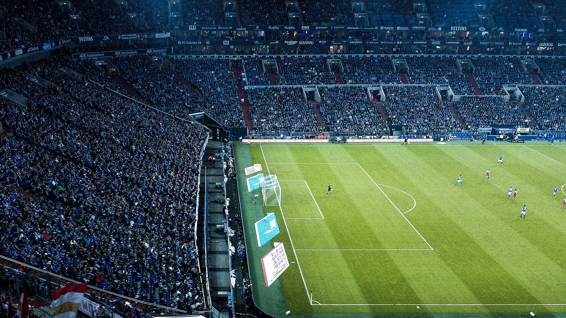 开云体育APP下载-季后赛烽火与绿茵传奇,当NBA的激战遇见罗马的狂飙