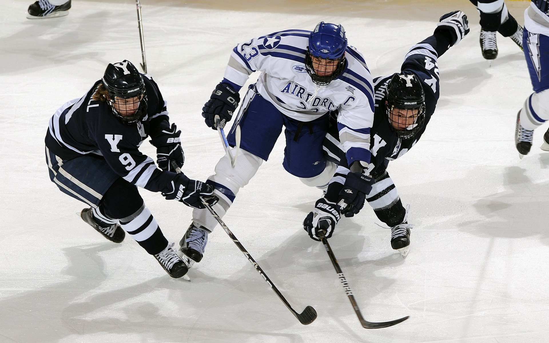 开云体育中国-76人压制雷霆，班凯罗如何从水货标签蜕变为关键先生？