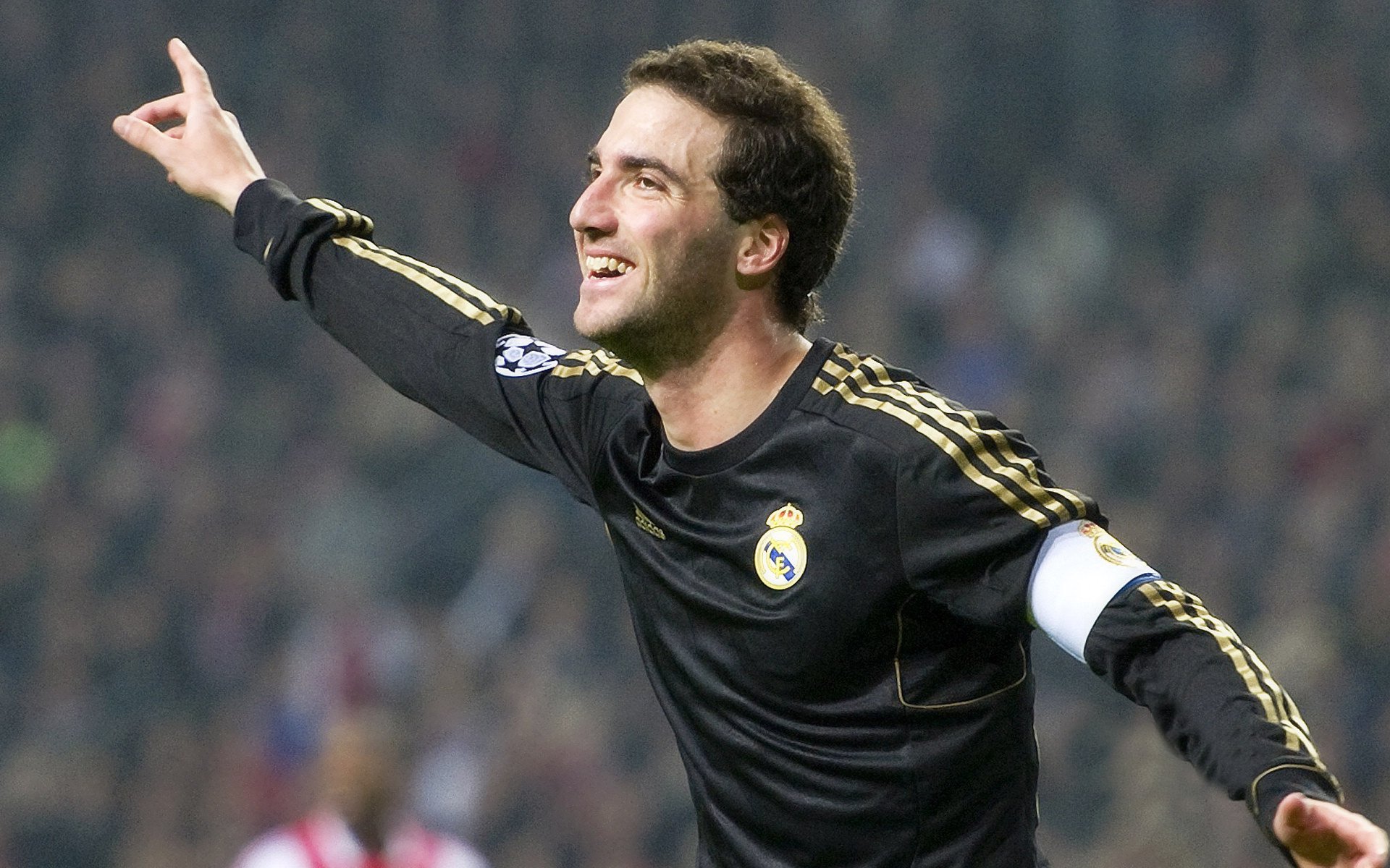 世界杯2026-季后赛抢七之夜，伊萨克个人能力完全展现，当绝境成为天才的画布